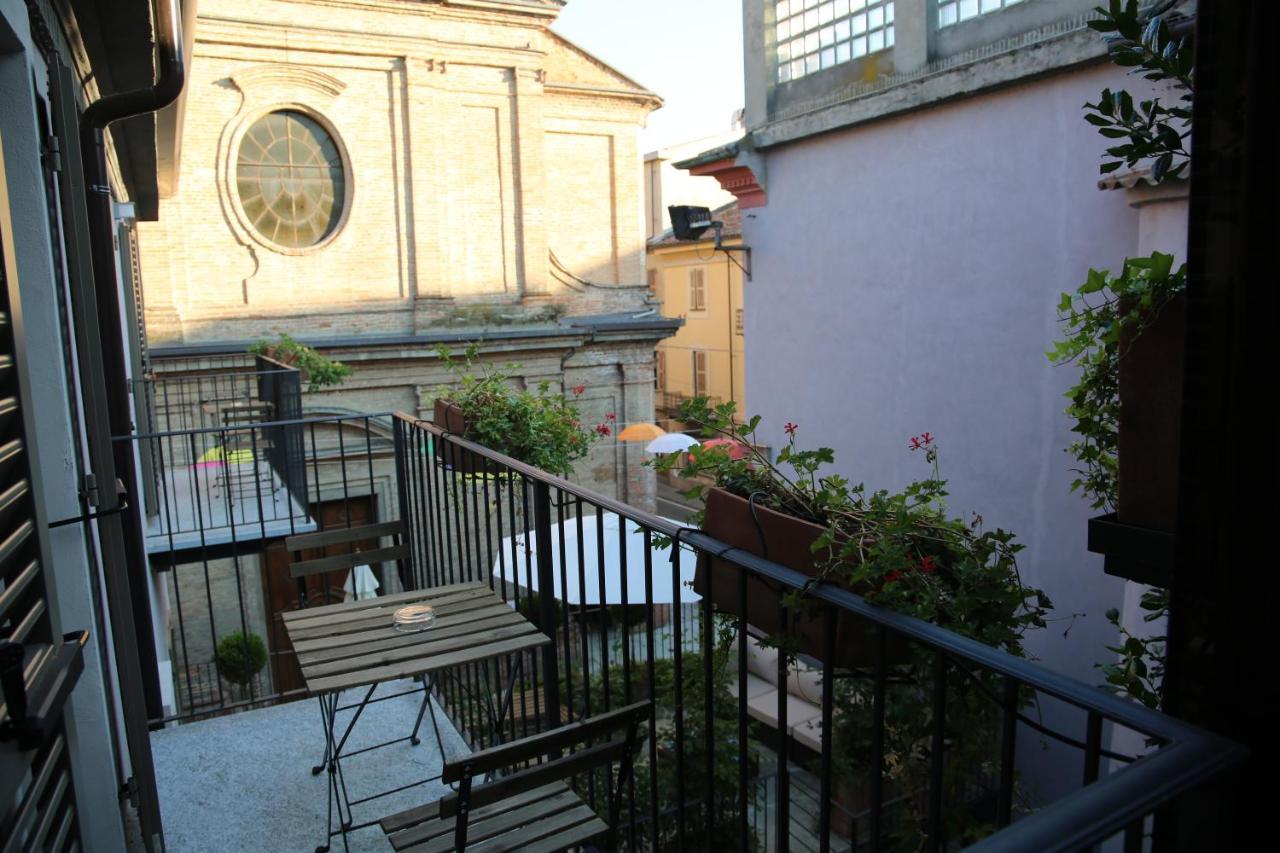 La Canonica - Charming Self-Catering Apartments In Ницца-Монферрато Экстерьер фото