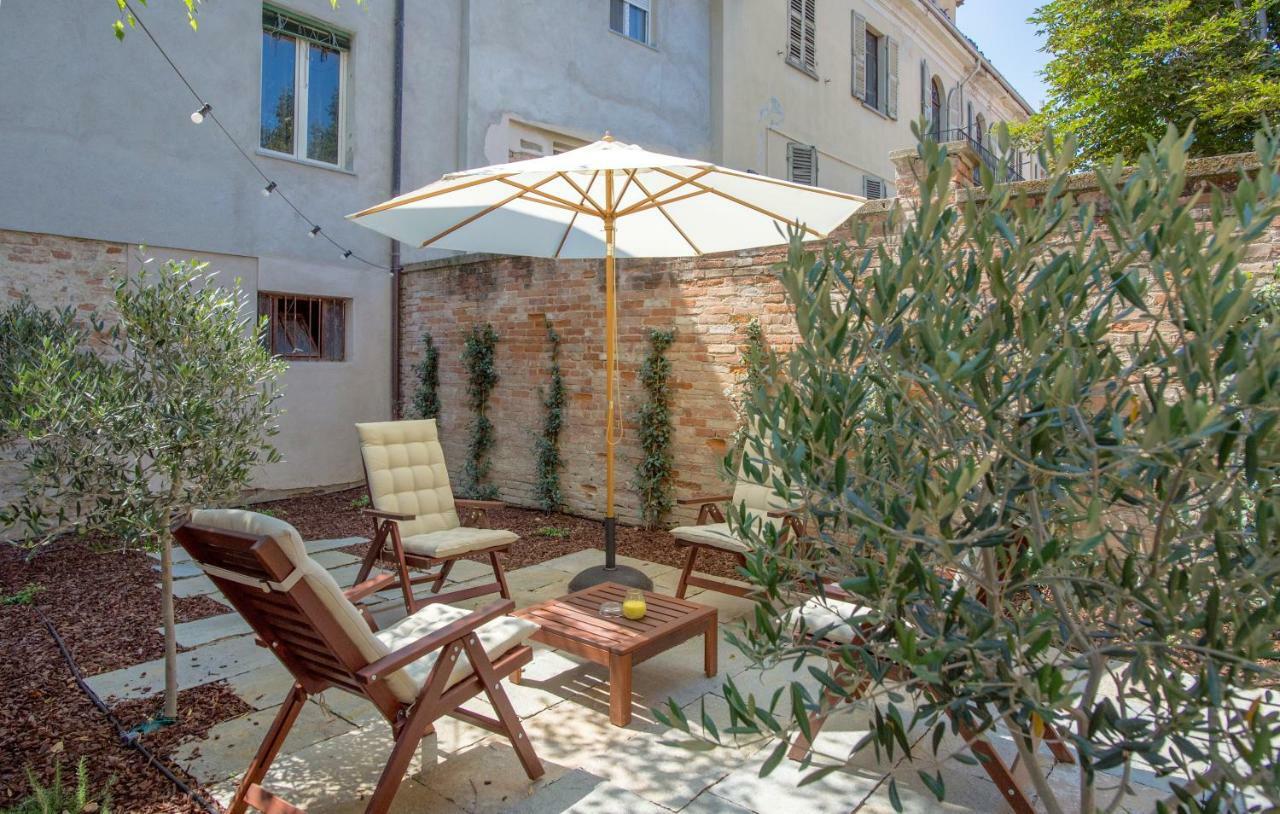 La Canonica - Charming Self-Catering Apartments In Ницца-Монферрато Экстерьер фото